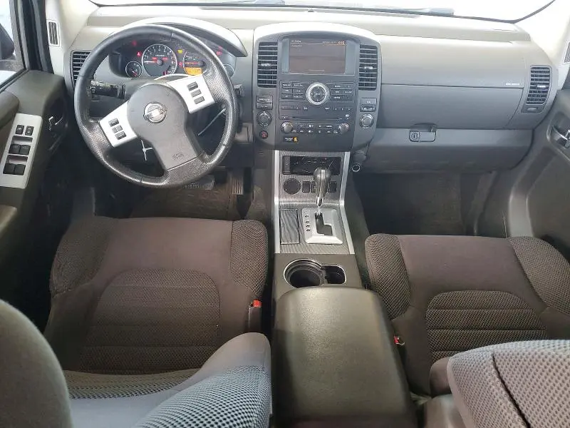 2011 NISSAN PATHFINDER S  