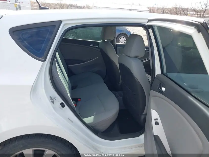2014 HYUNDAI ACCENT SE
