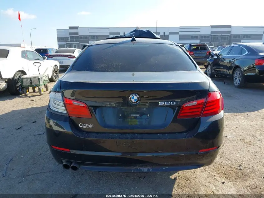 2011 BMW 528I  