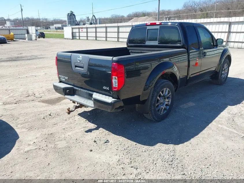 2012 NISSAN FRONTIER SV
