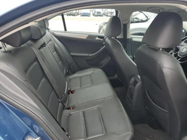 2017 VOLKSWAGEN JETTA SE  