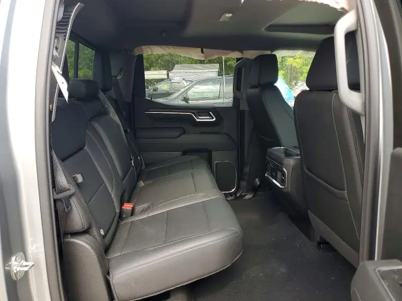 2026 GMC SIERRA K1500 SLT  