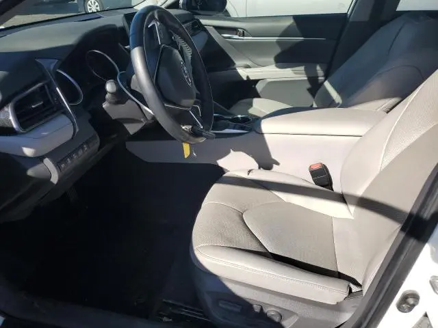 2021 TOYOTA CAMRY XLE  