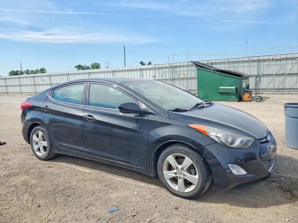 2013 HYUNDAI ELANTRA GLS  