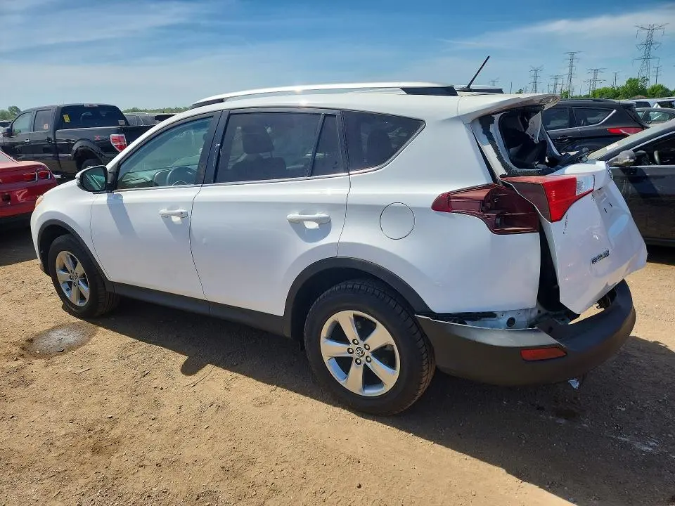 2015 TOYOTA RAV4 XLE  