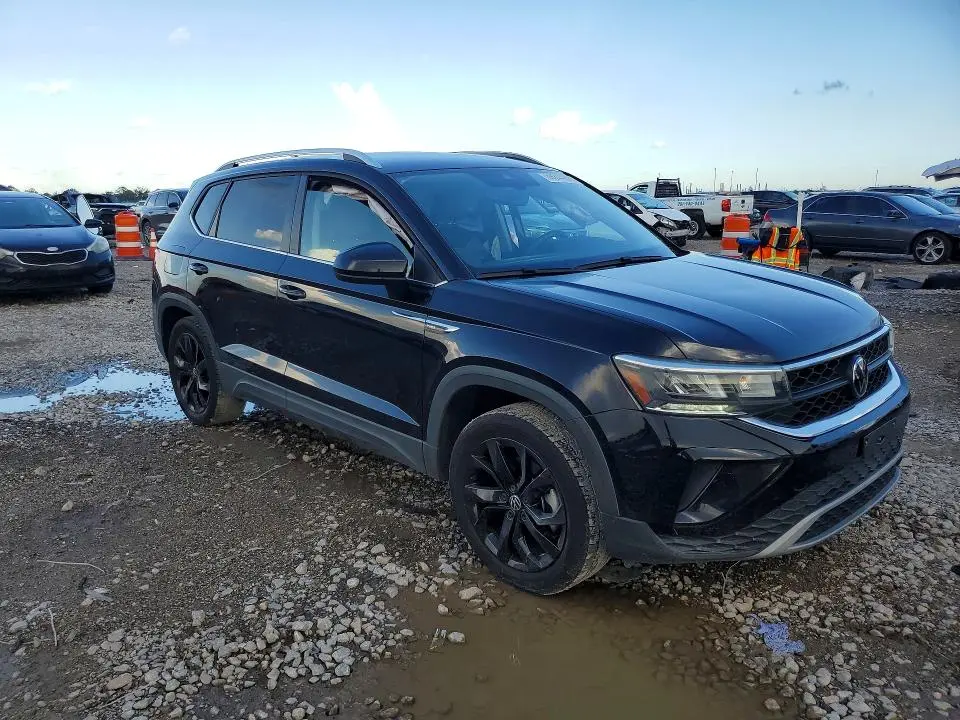2023 VOLKSWAGEN TAOS SE  