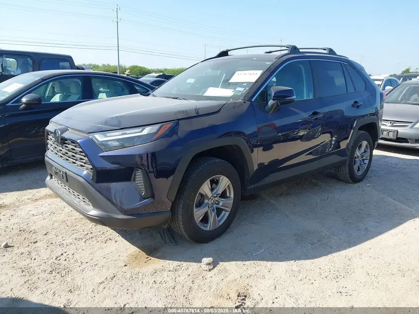 2025 TOYOTA RAV4 XLE