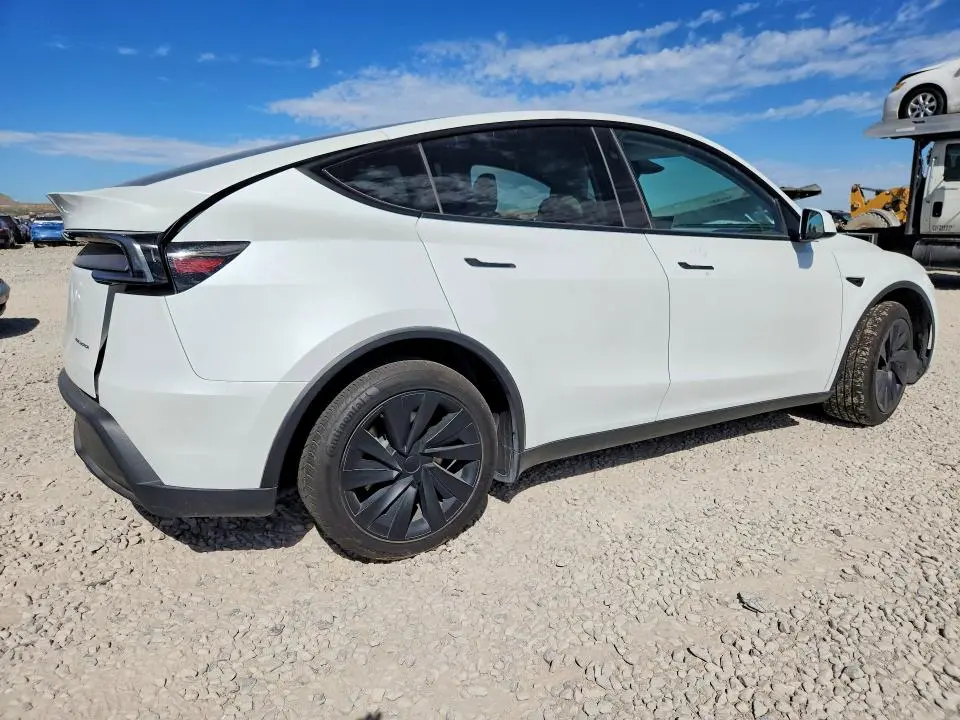 2026 TESLA MODEL Y   