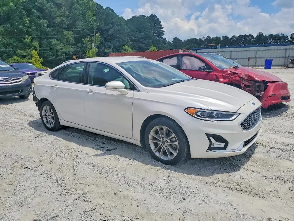2020 FORD FUSION TITANIUM  
