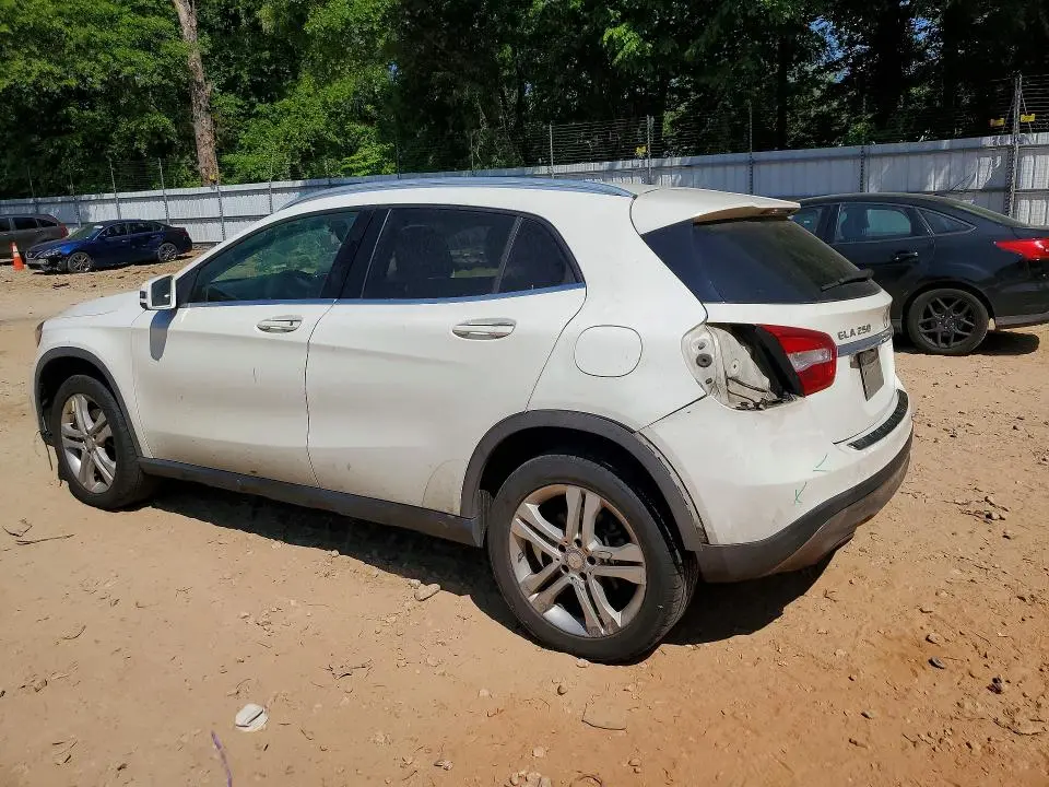 2015 MERCEDES-BENZ GLA 250  