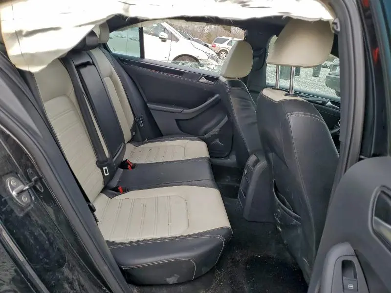 2015 VOLKSWAGEN JETTA SE  