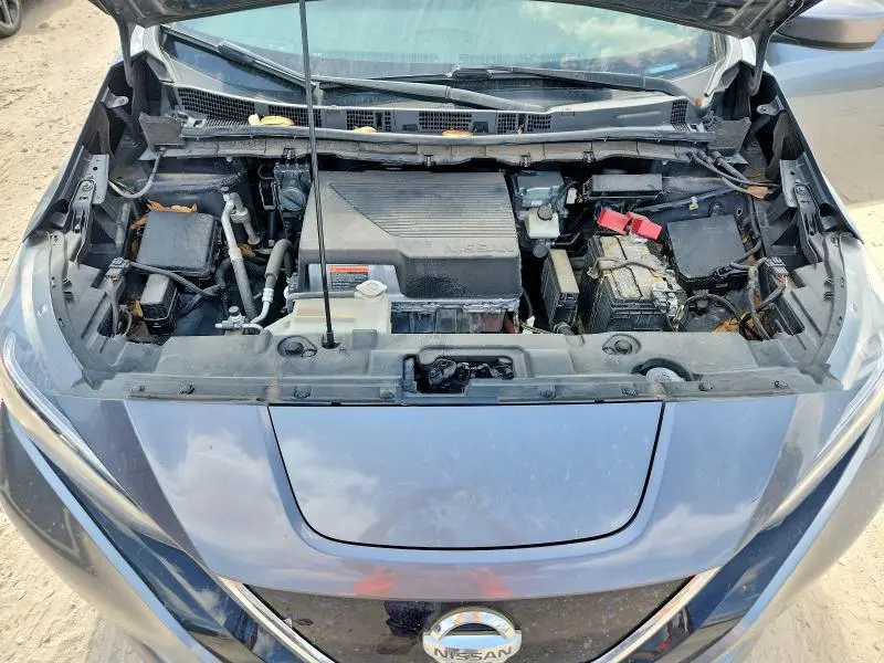 2022 NISSAN LEAF S  