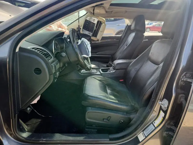 2017 CHRYSLER 300C   