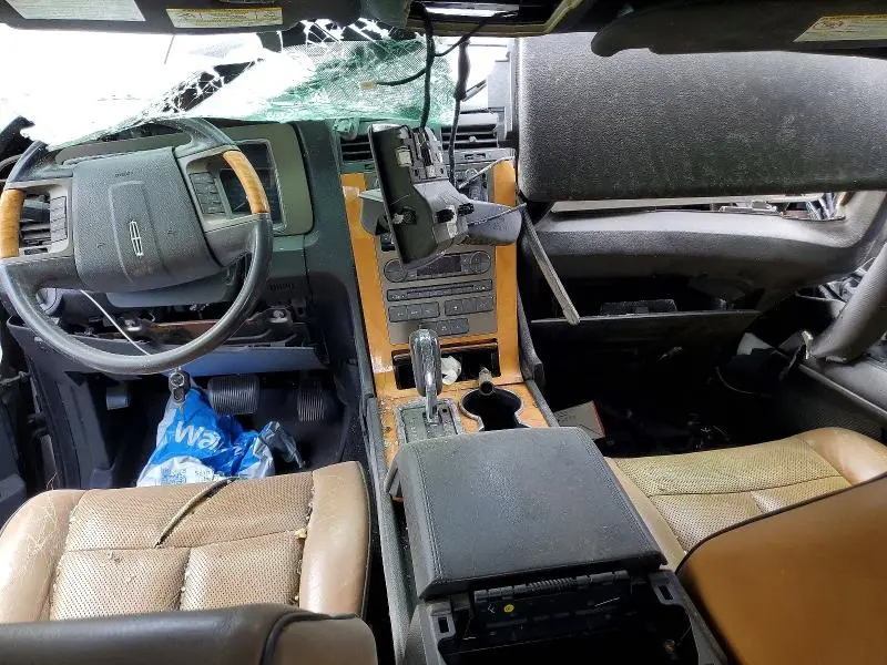 2011 LINCOLN NAVIGATOR   