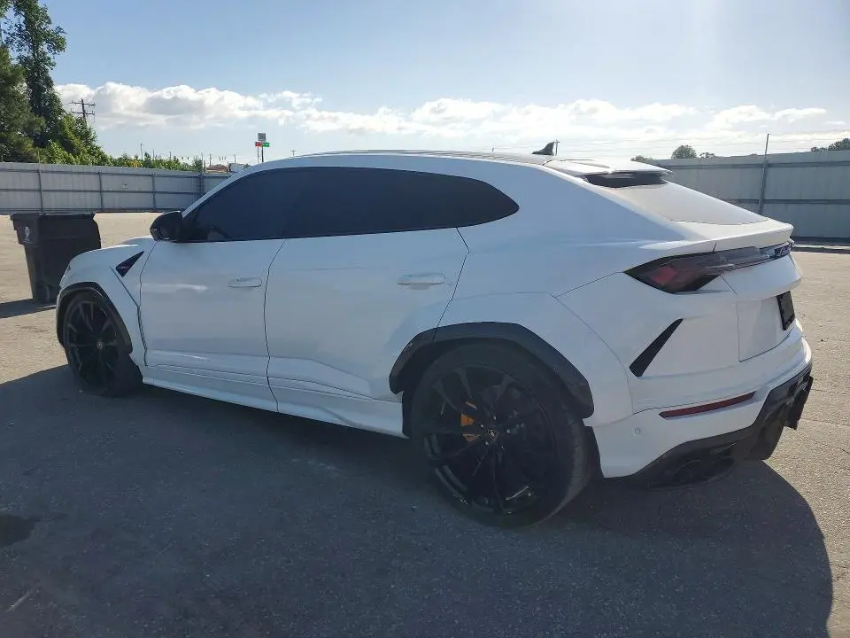 2019 LAMBORGHINI URUS   