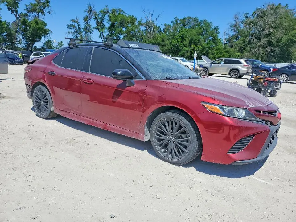 2018 TOYOTA CAMRY SE  