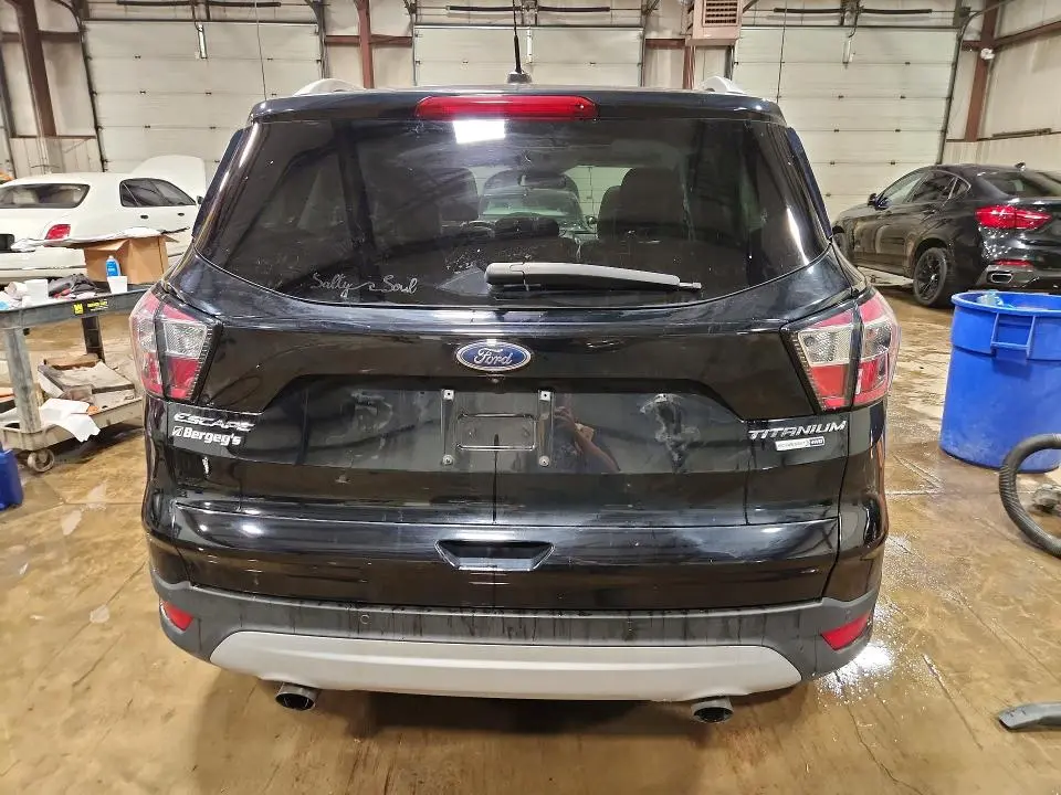 2017 FORD ESCAPE TITANIUM  