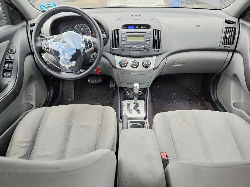 2010 HYUNDAI ELANTRA SE  