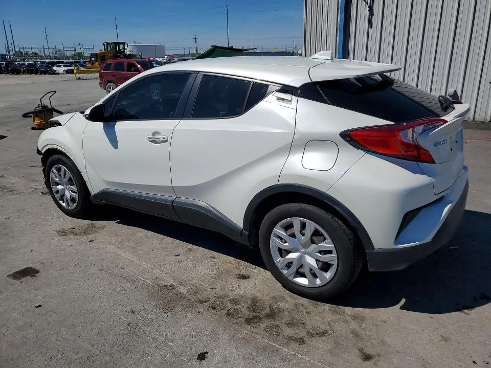 2021 TOYOTA C-HR LE  