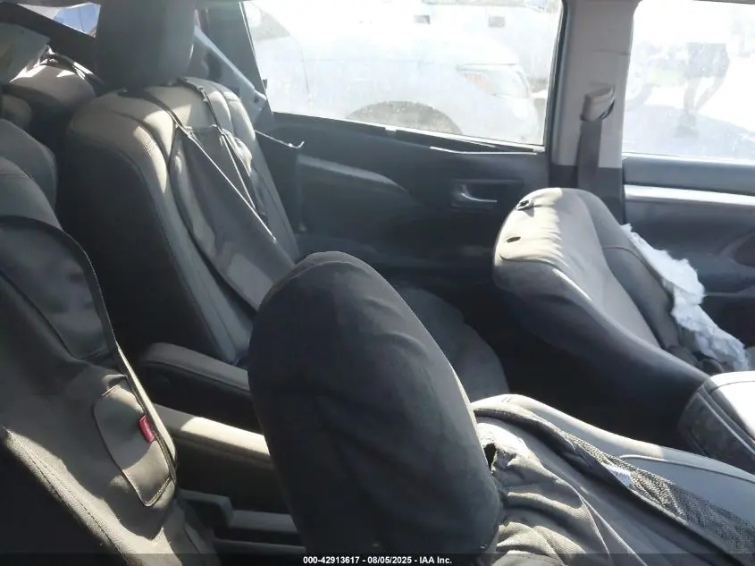 2016 TOYOTA HIGHLANDER XLE V6