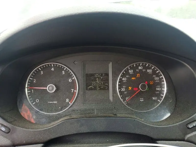 2012 VOLKSWAGEN JETTA SE  