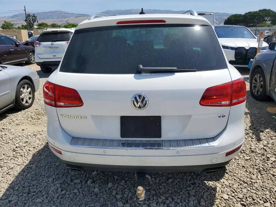 2013 VOLKSWAGEN TOUAREG V6  