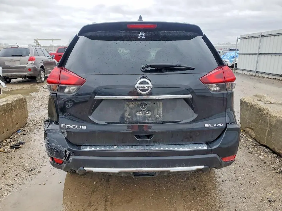 2017 NISSAN ROGUE SL  