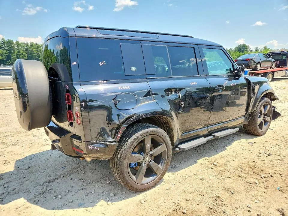 2024 LAND ROVER DEFENDER 110 X-DYNAMIC SE  