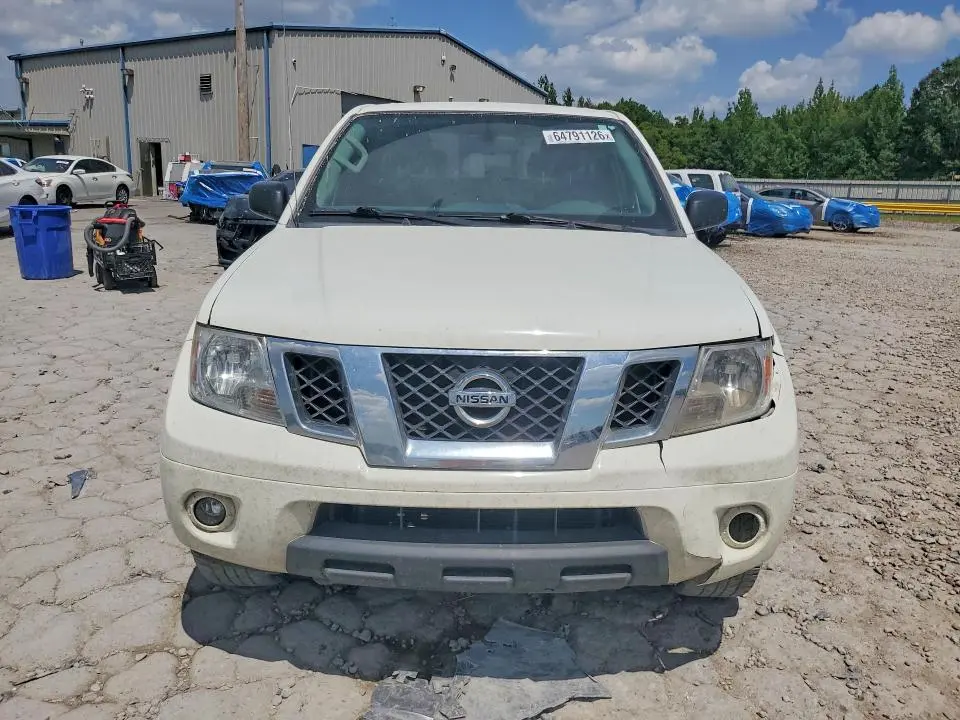 2019 NISSAN FRONTIER SV V6  