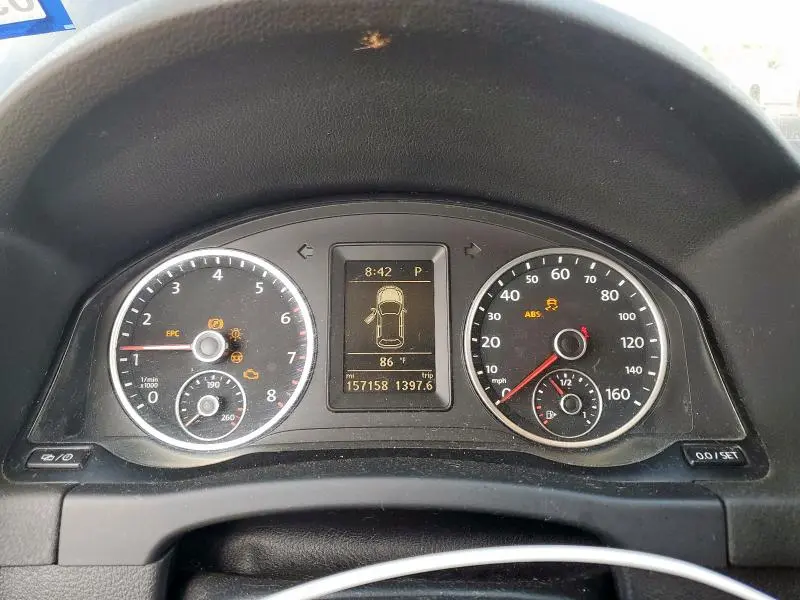 2013 VOLKSWAGEN TIGUAN S