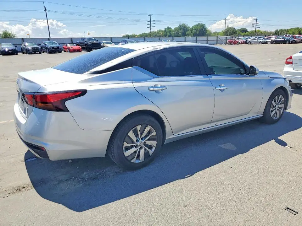 2020 NISSAN ALTIMA S  