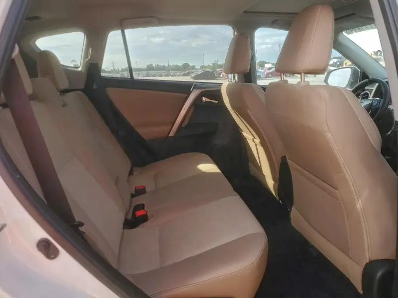 2014 TOYOTA RAV4 XLE  