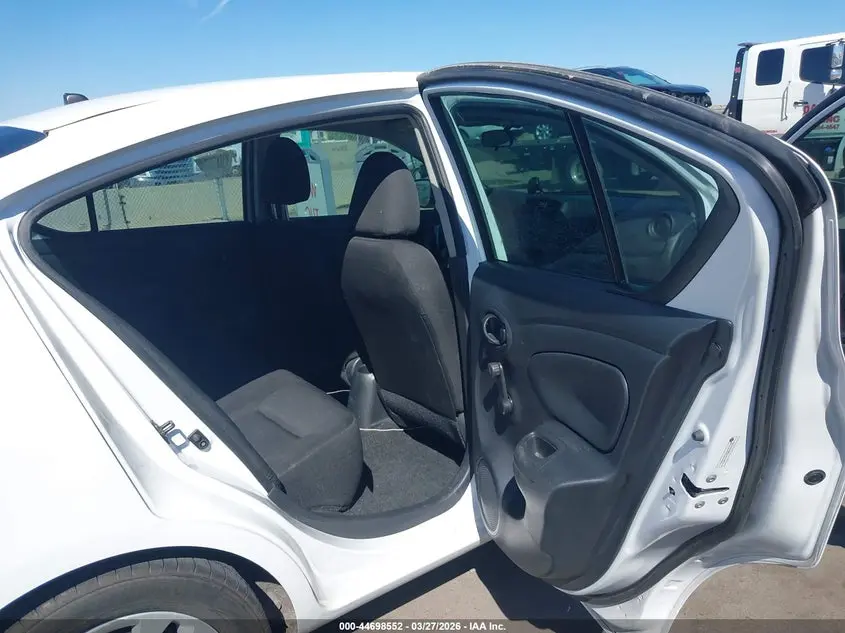 2019 NISSAN VERSA 1.6 S+
