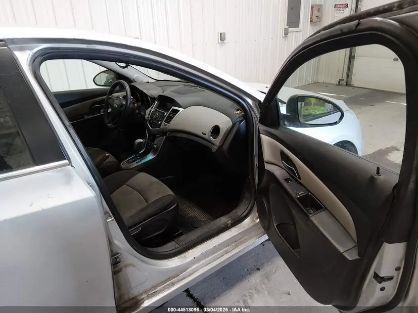 2015 CHEVROLET CRUZE LS AUTO