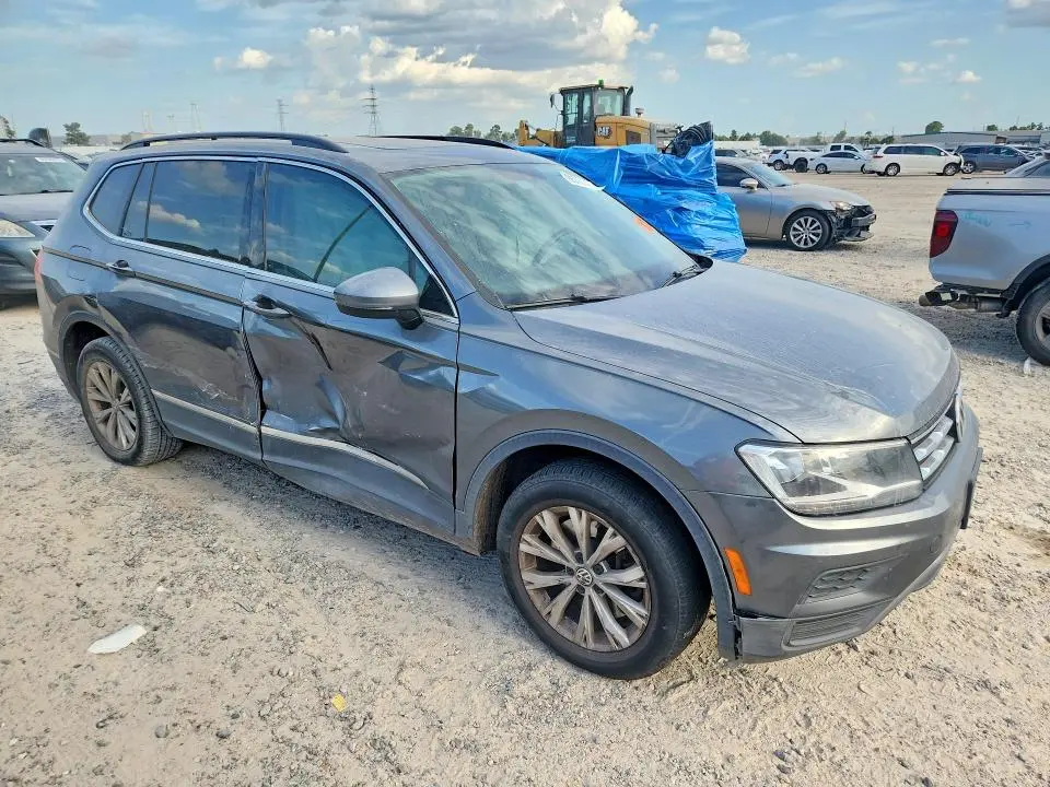 2018 VOLKSWAGEN TIGUAN SE  