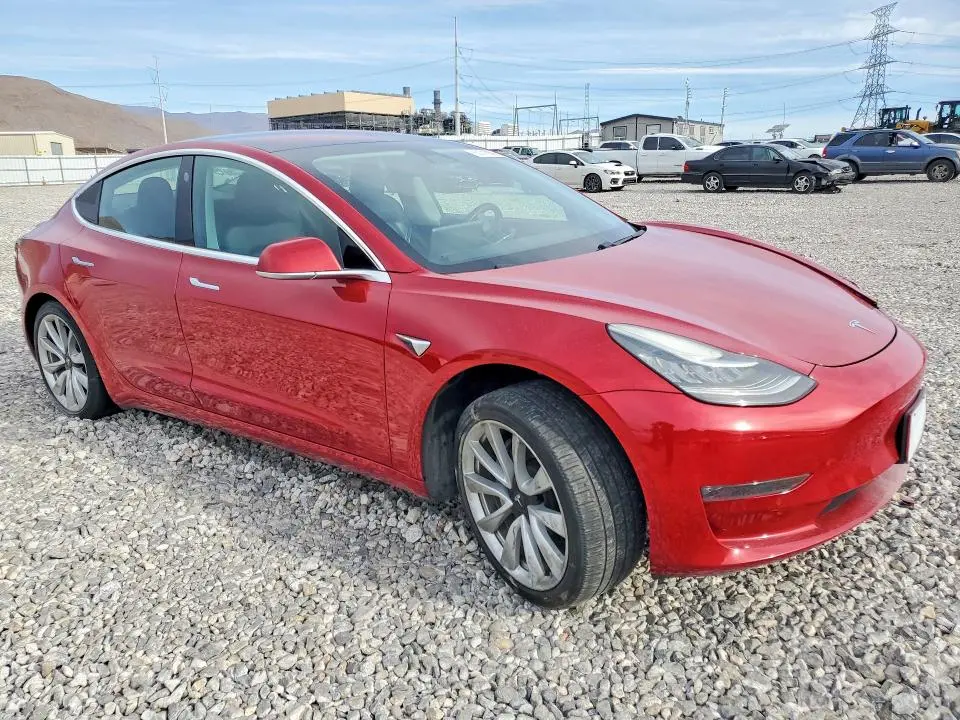 2018 TESLA MODEL 3   