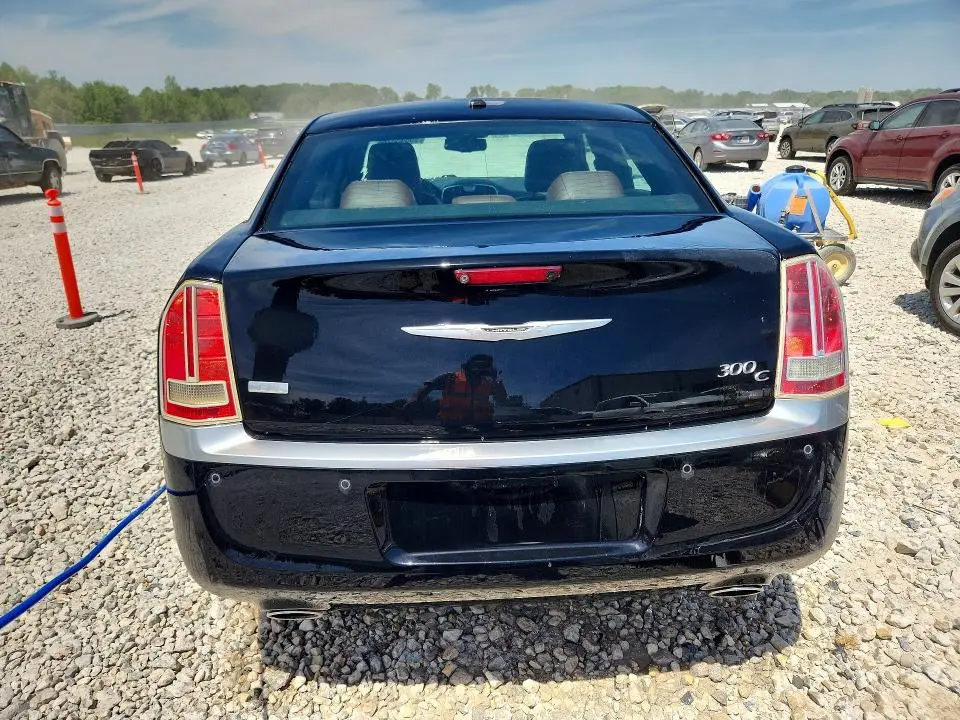 2014 CHRYSLER 300C VARVATOS  