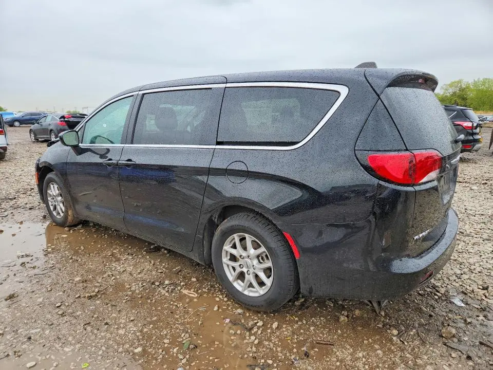 2024 CHRYSLER VOYAGER LX  