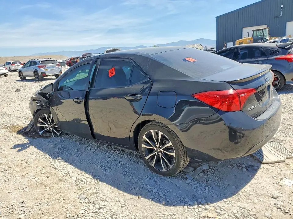 2017 TOYOTA COROLLA SE  