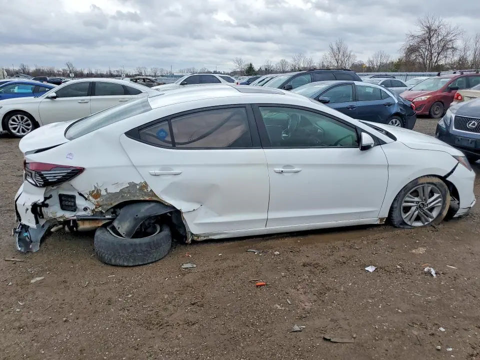 2020 HYUNDAI ELANTRA SEL  