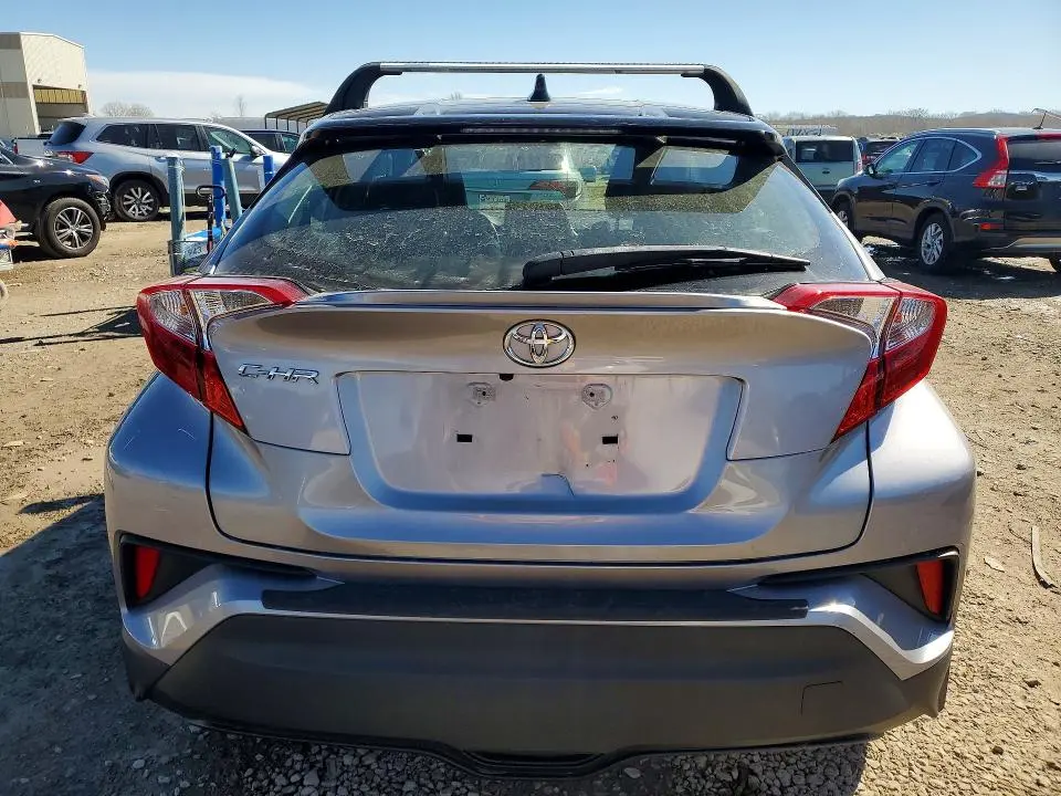 2019 TOYOTA C-HR XLE  