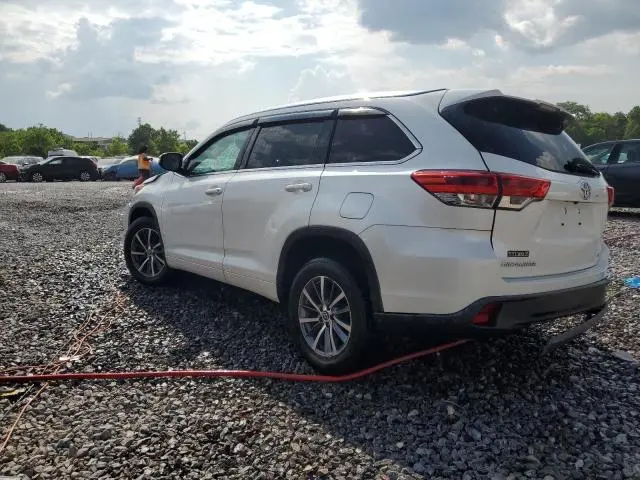 2018 TOYOTA HIGHLANDER SE  