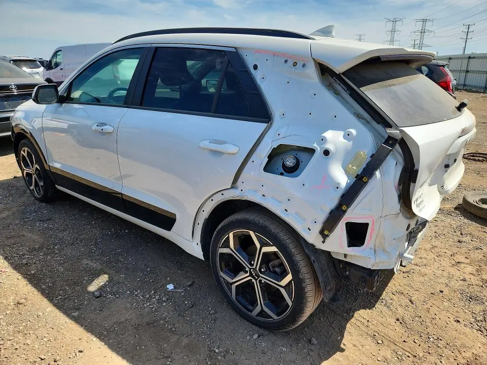 2023 KIA NIRO EX  
