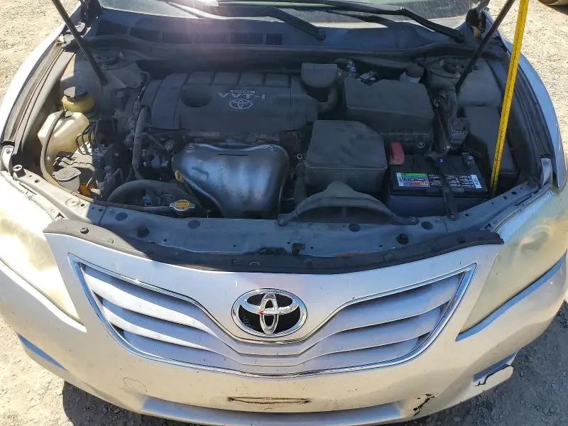2010 TOYOTA CAMRY LE  
