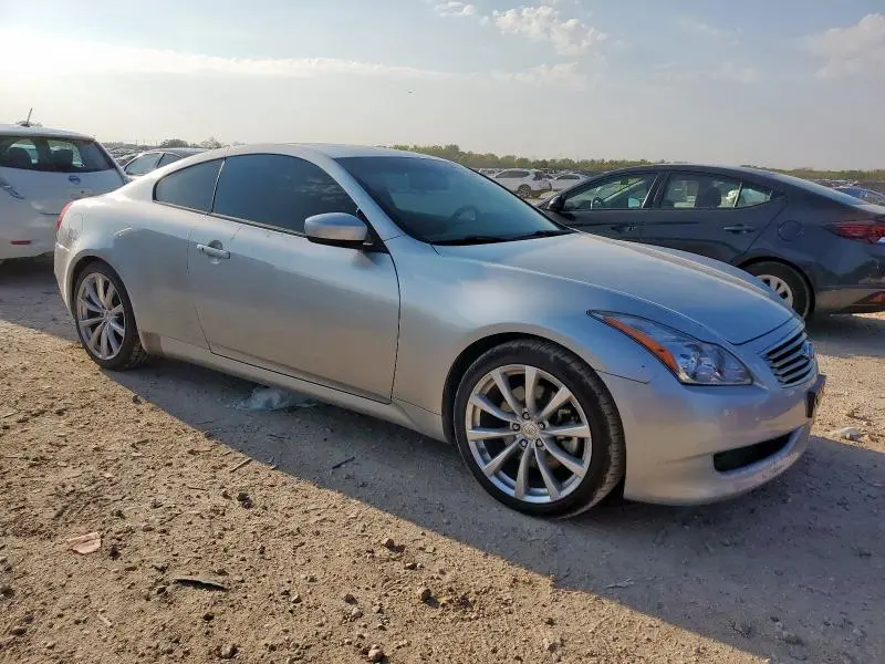 2010 INFINITI G37 BASE  