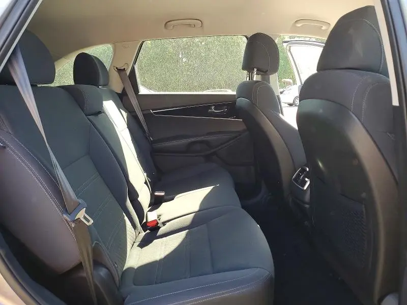 2017 KIA SORENTO L  