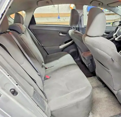 2010 TOYOTA PRIUS III  