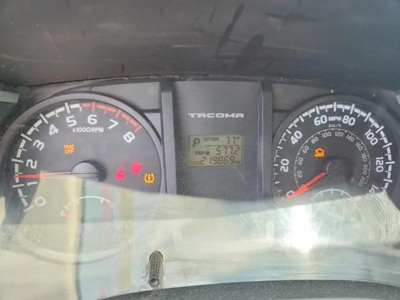 2017 TOYOTA TACOMA SR  