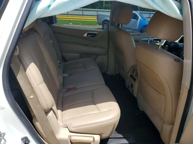2017 NISSAN PATHFINDER SL  