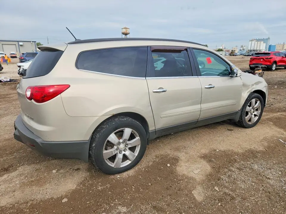 2012 CHEVROLET TRAVERSE LT  
